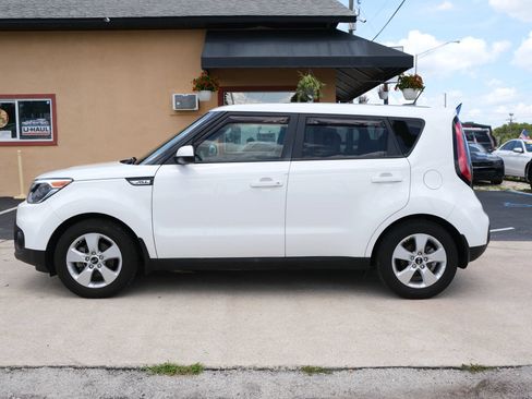 Used 2018 Kia Soul FWD image 8