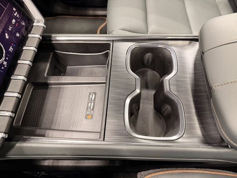 Used 2024 GMC Acadia AT4 image 45