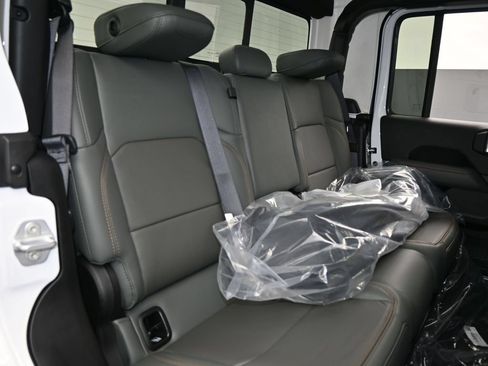 New 2026 Jeep Gladiator Mojave AWD/4WD image 36