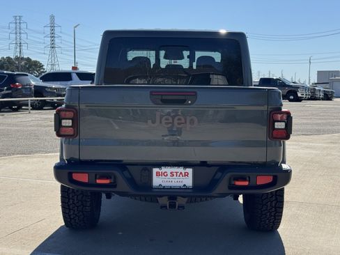 New 2026 Jeep Gladiator Mojave AWD/4WD image 9