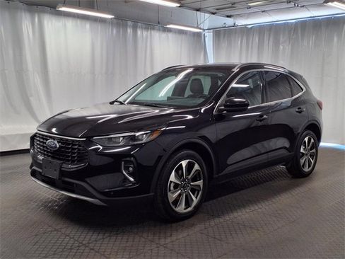 Certified 2023 Ford Escape Platinum image 29