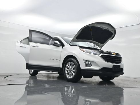 Used 2019 Chevrolet Equinox LT FWD image 30