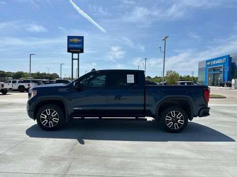Used 2019 GMC Sierra 1500 AT4 w/ AT4 Premium Package AWD/4WD image 2