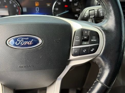 Used 2021 Ford Explorer Limited AWD/4WD image 16