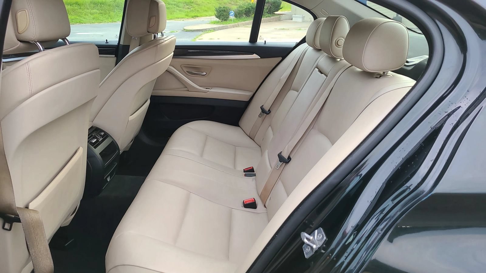 Used 2011 BMW 535i xDrive Sedan AWD/4WD image 10