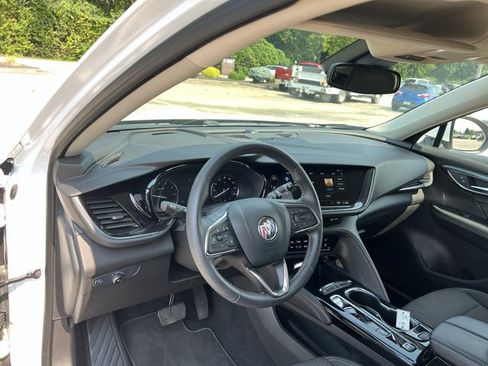 Used 2022 Buick Envision Preferred FWD image 10