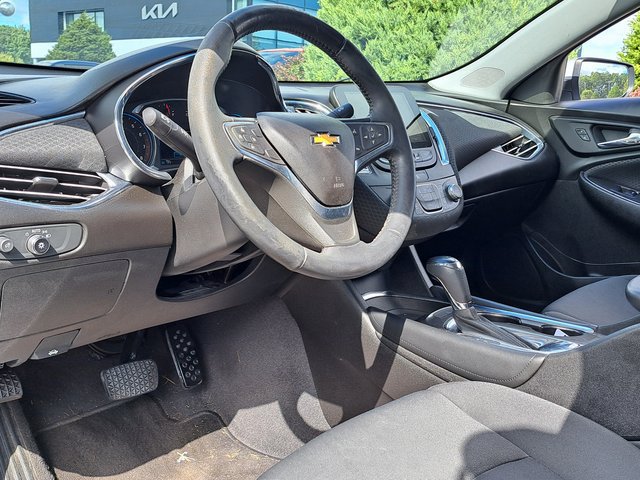Used 2018 Chevrolet Malibu LT FWD image 7