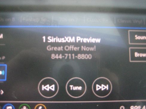 Used 2021 Chevrolet Equinox LT w/ LPO, Cargo Package AWD/4WD image 22