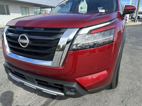 Certified 2023 Nissan Pathfinder SL image 38