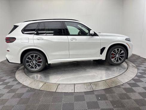 New 2026 BMW X5 xDrive40i w/ Executive Package AWD/4WD image 17