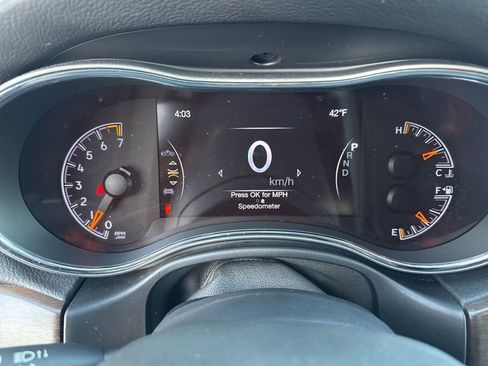 Used 2018 Jeep Grand Cherokee Limited image 31