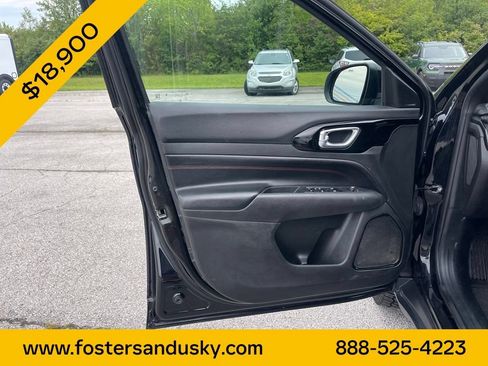 Used 2024 Jeep Compass Trailhawk AWD/4WD image 14