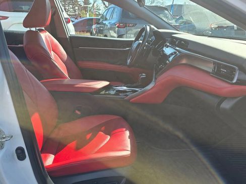 Used 2020 Toyota Camry XSE image 10