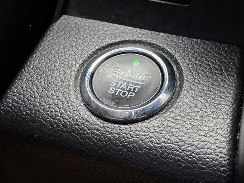 Used 2020 Ford Expedition Limited RWD image 23