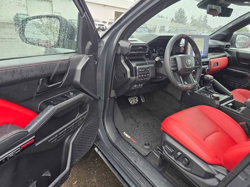 Certified 2025 Toyota Tacoma TRD Pro AWD/4WD image 23