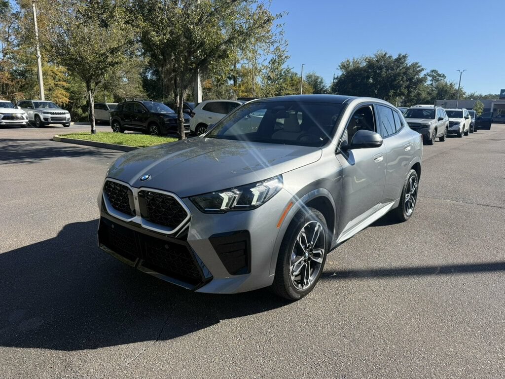 Used 2026 BMW X2 xDrive28i w/ M Sport Package AWD/4WD image 1