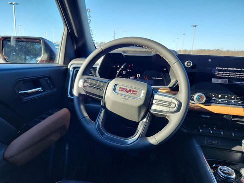 New 2026 GMC Canyon AT4 image 7