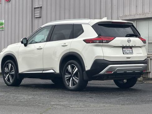 Used 2023 Nissan Rogue Platinum w/ Platinum Premium Package image 6