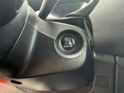 Used 2016 Jeep Renegade Latitude FWD image 20