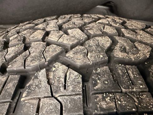 Used 2025 GMC Sierra 1500 AT4 w/ AT4 Premium Package image 15