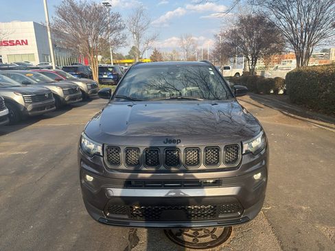 Used 2023 Jeep Compass Altitude image 2