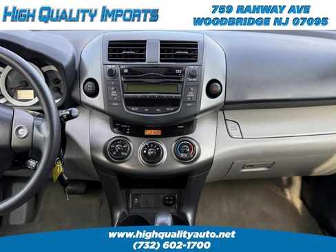 Used 2011 Toyota RAV4 4WD image 30