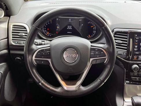 Used 2022 Jeep Grand Cherokee Laredo X image 13