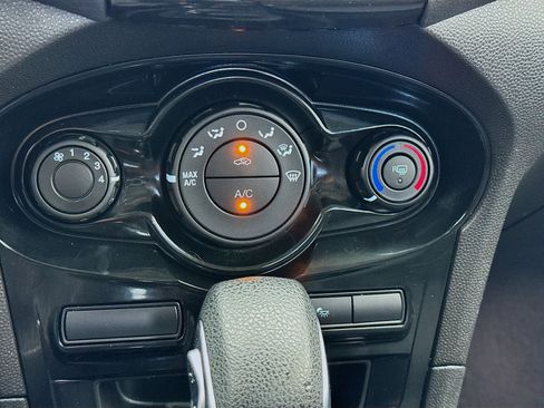 Used 2019 Ford Fiesta SE w/ Equipment Group 201A image 12