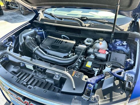 Certified 2023 GMC Acadia SLE w/ Driver Convenience Package image 29