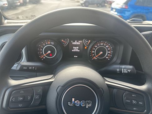 New 2026 Jeep Gladiator Sport image 35