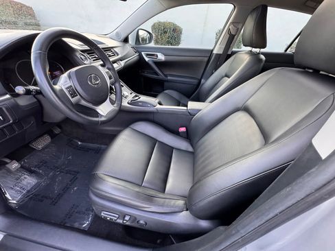 Used 2011 Lexus CT 200h Premium w/ Premium Audio Pkg FWD image 10