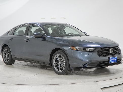 New 2026 Honda Accord EX-L image 11