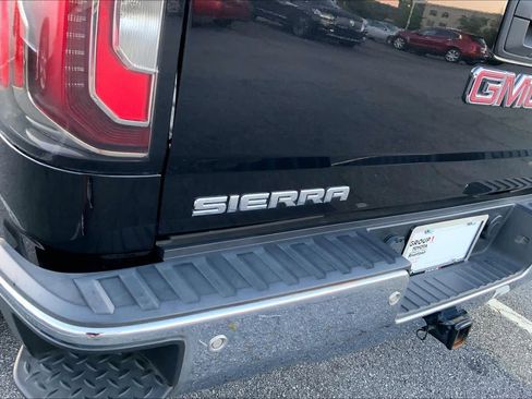 Used 2018 GMC Sierra 1500 SLT AWD/4WD image 29