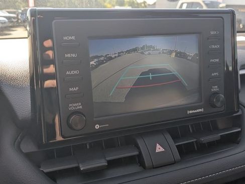 Used 2021 Toyota RAV4 LE FWD image 16