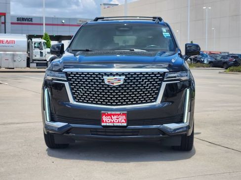 Used 2023 Cadillac Escalade ESV Luxury RWD image 2