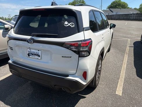 Used 2025 Subaru Forester Touring w/ Popular Package - Touring image 5