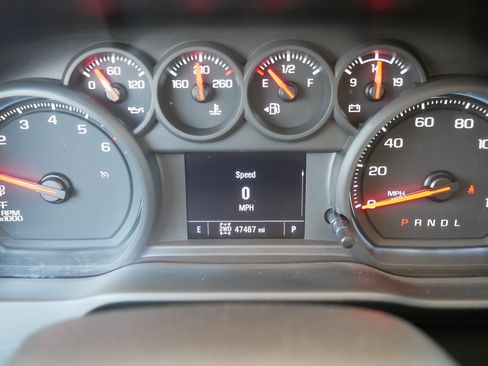 Used 2025 Chevrolet Silverado 1500 Custom Trail Boss w/ Turbomax Blackout Package AWD/4WD image 21