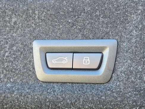 New 2026 BMW 330i xDrive Sedan w/ Premium Package image 13