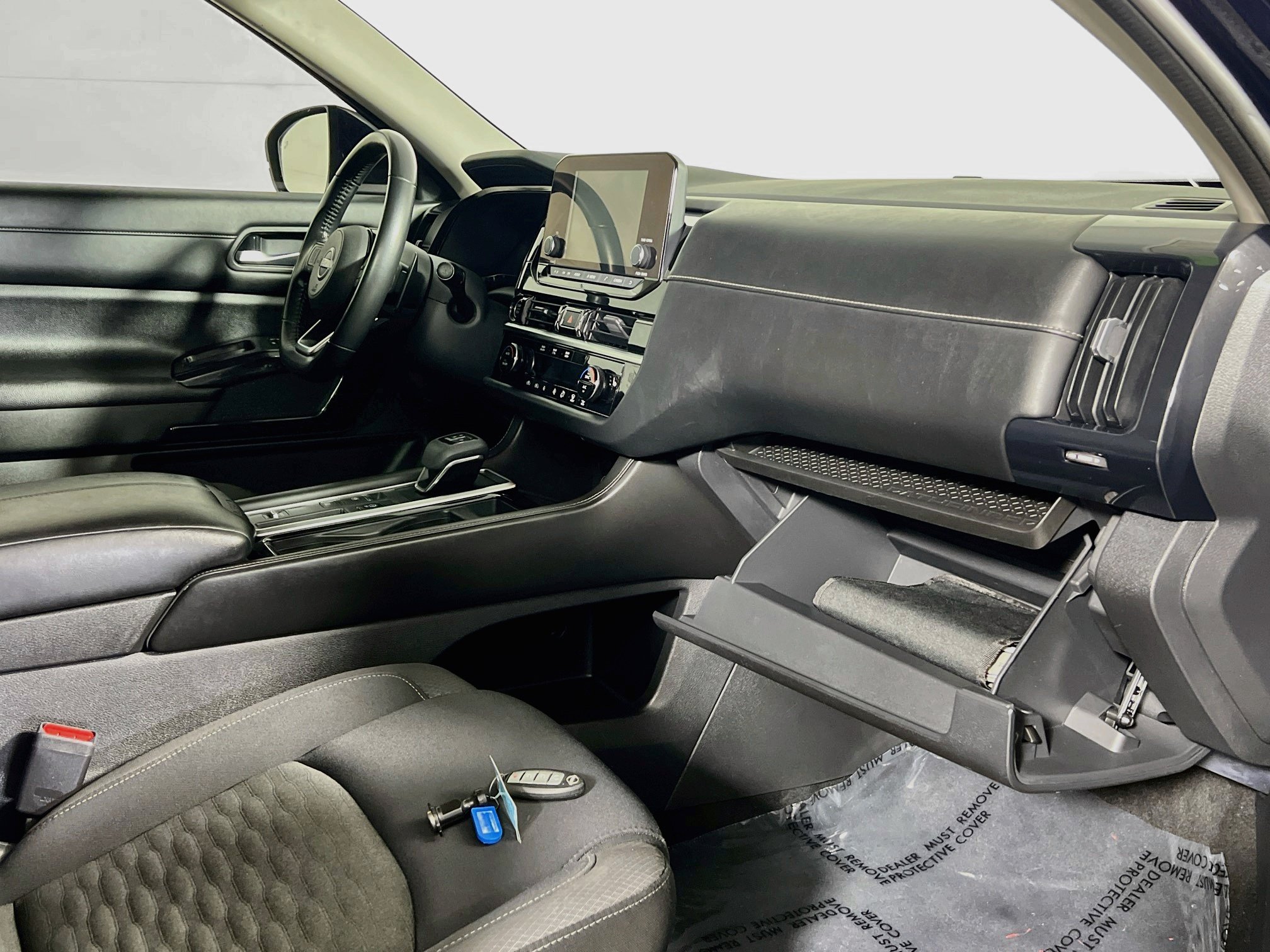 Used 2022 Nissan Pathfinder SV FWD image 35