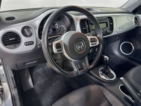 Used 2014 Volkswagen Beetle 2.5 FWD image 9