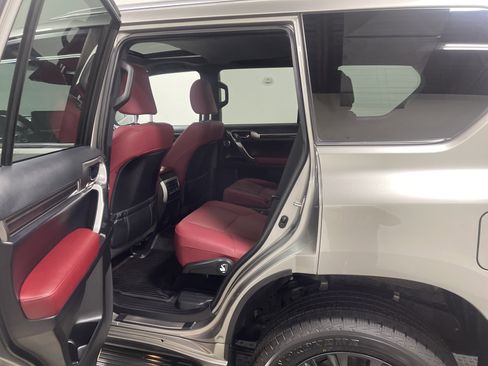 Used 2022 Lexus GX 460 Premium image 13