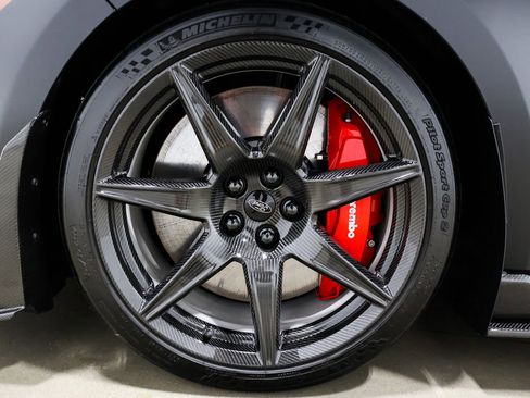 Used 2022 Ford Mustang Shelby GT500 w/ Carbon Fiber Track Pack RWD image 20