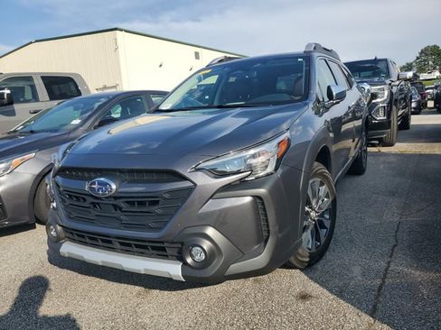 Used 2024 Subaru Outback Touring AWD/4WD image 3