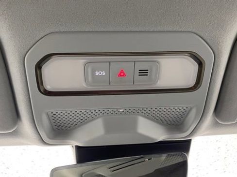 Used 2024 Rivian R1S Adventure image 34