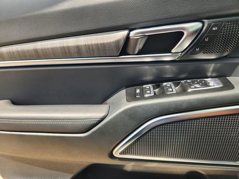 Used 2025 Kia Telluride SX image 27