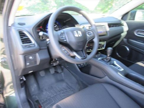 Used 2016 Honda HR-V EX image 17
