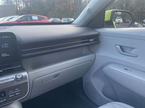 Used 2025 Hyundai Kona SEL image 31