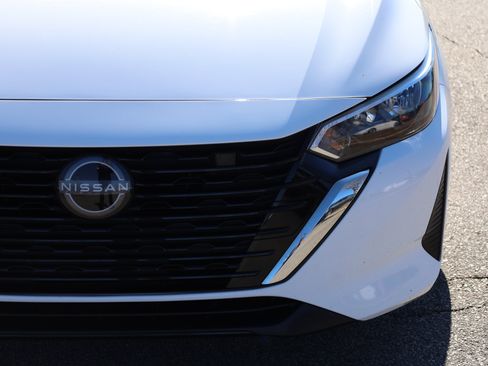 Used 2024 Nissan Sentra SV image 17