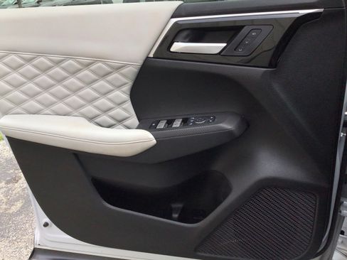 Used 2023 Mitsubishi Outlander SEL FWD image 28