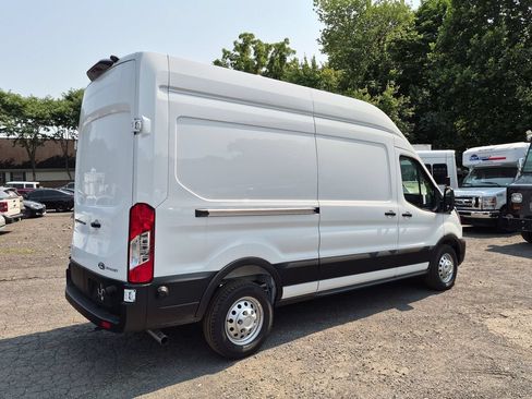 New 2026 Ford Transit 250 148 High Roof w/ Load Area Protection Package RWD image 6